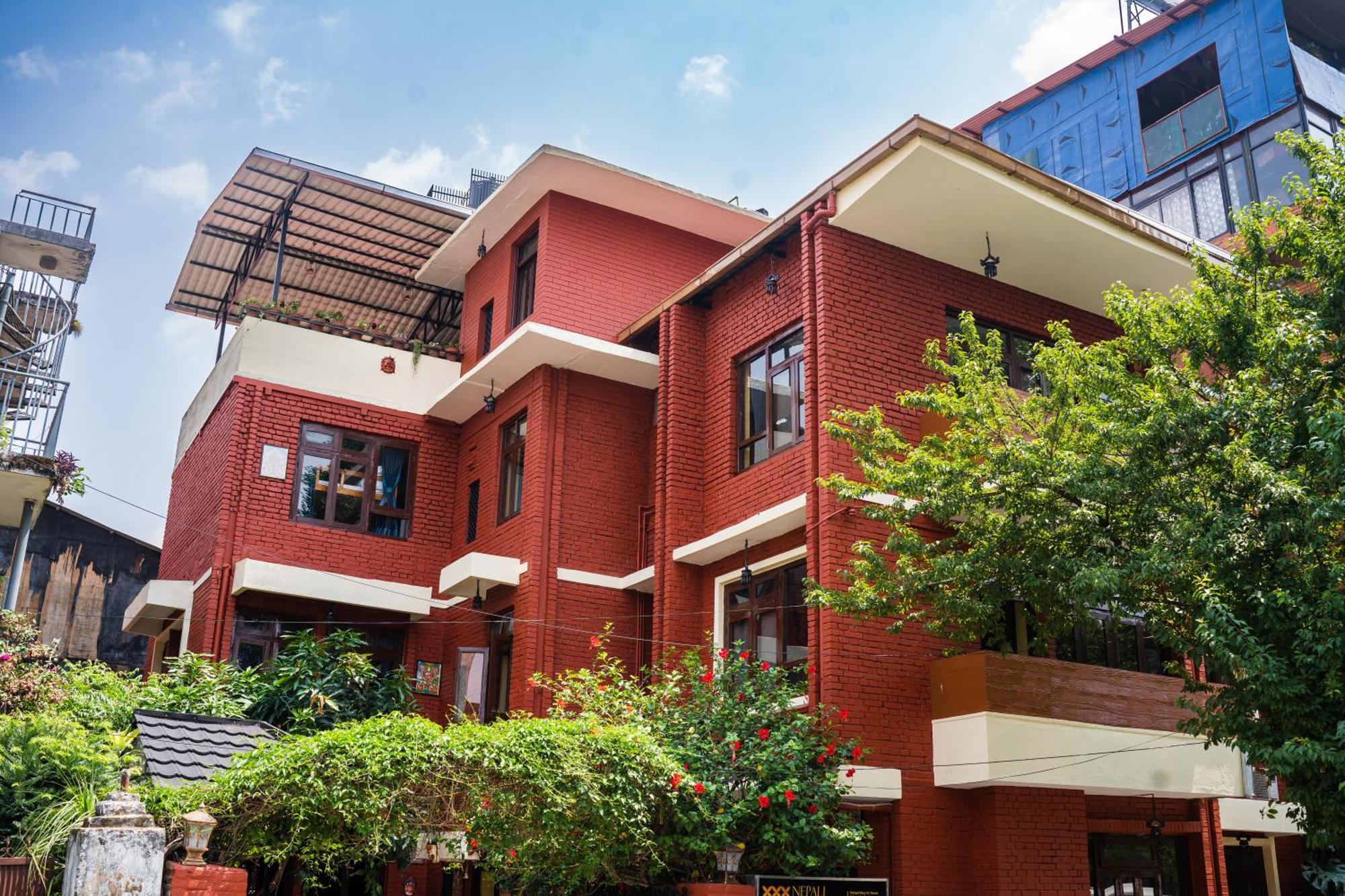 Nepali Heritage Hotel Katmandú Exterior foto