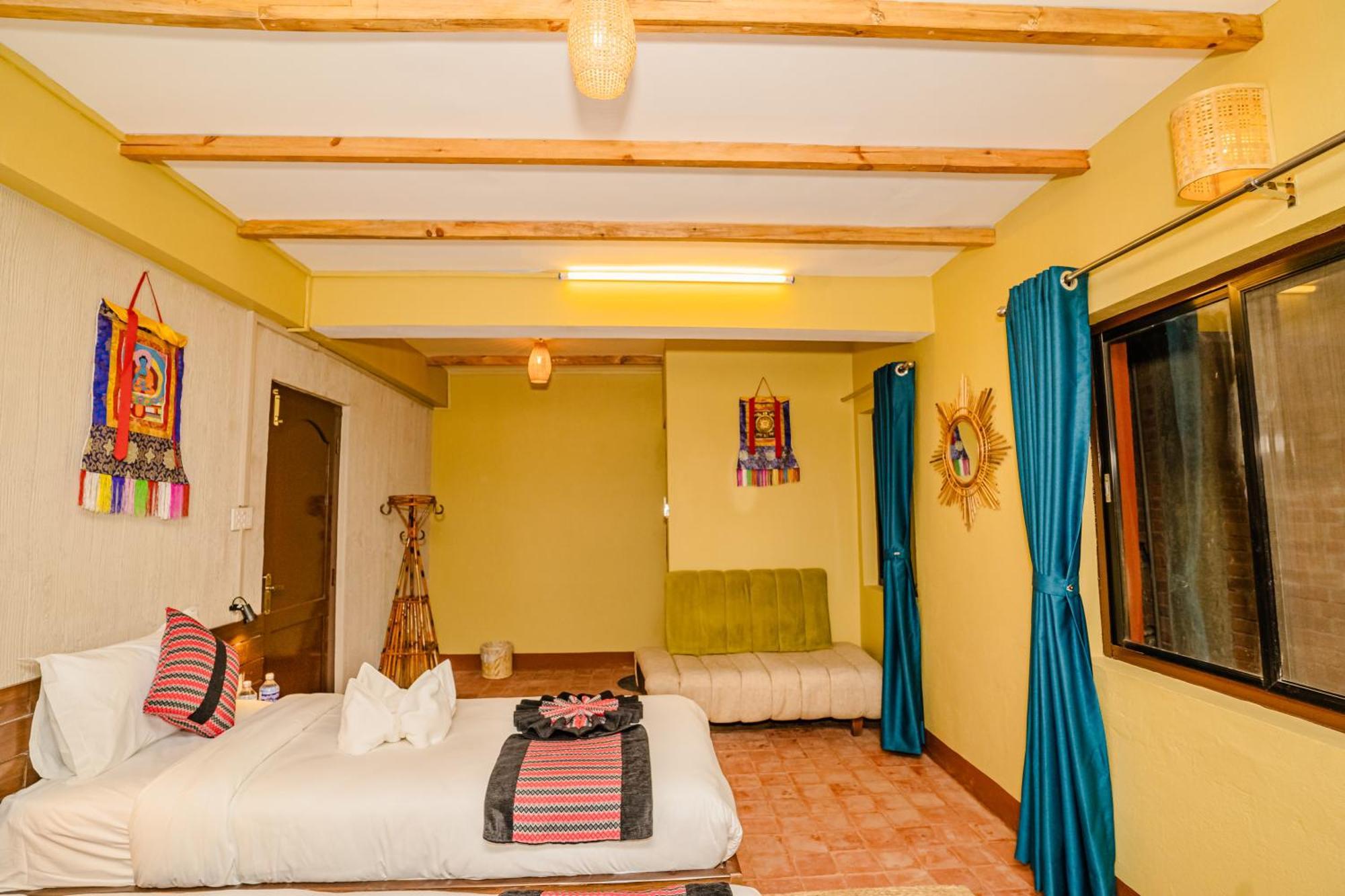 Nepali Heritage Hotel Katmandú Exterior foto